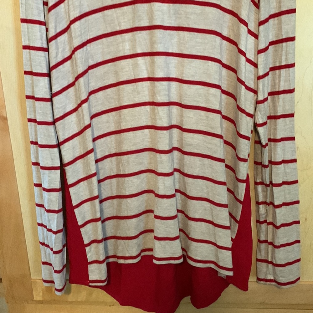 Signature1Studio. Size Large - Picture 3 of 6